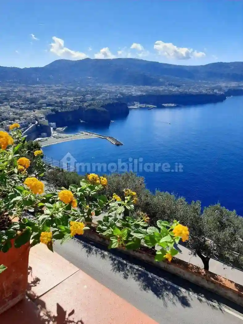 Bilocale corso Caulino 70, Centro, Vico Equense - foto 4