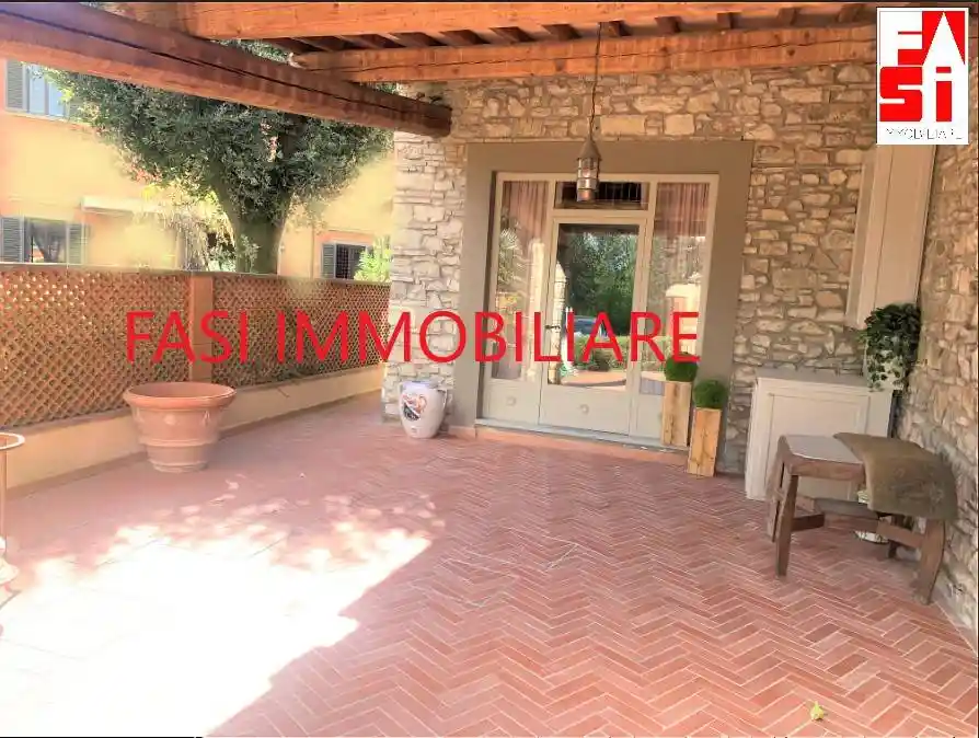 Casa indipendente in affitto a Firenze