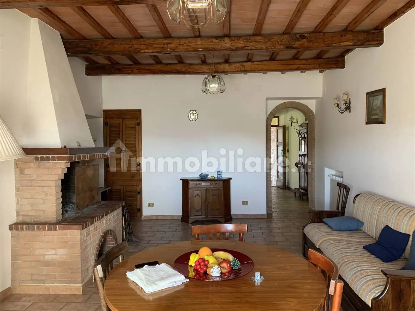 Casa indipendente in vendita a Valfornace