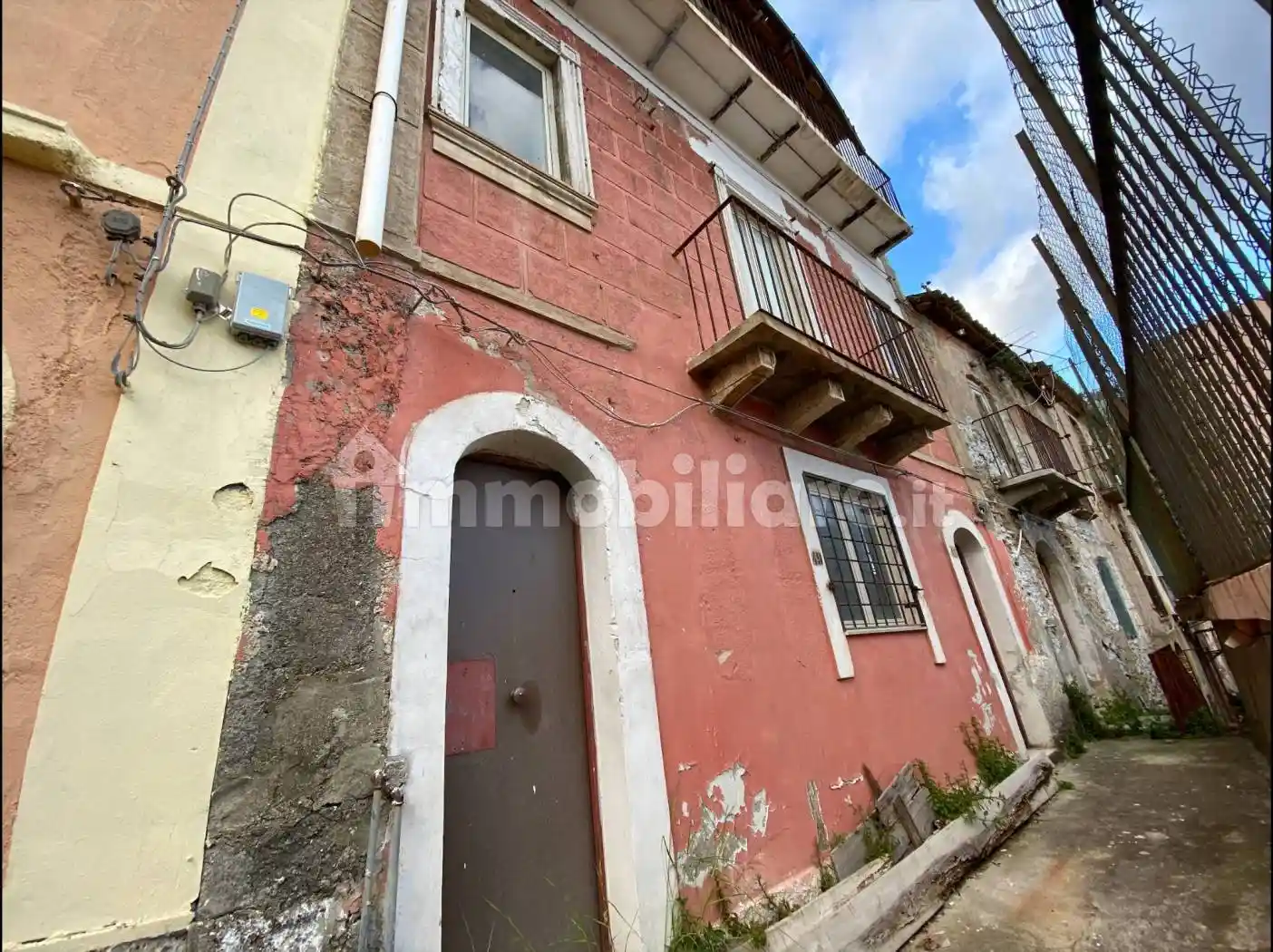 Palazzo - Edificio in vendita a Messina