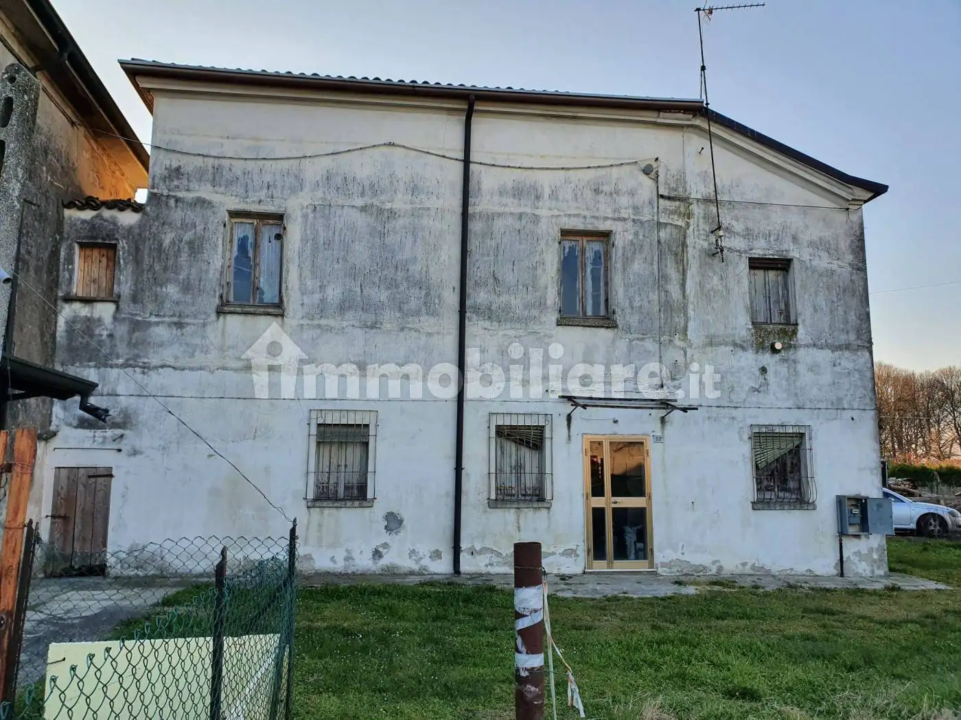 Villa in vendita a Sustinente