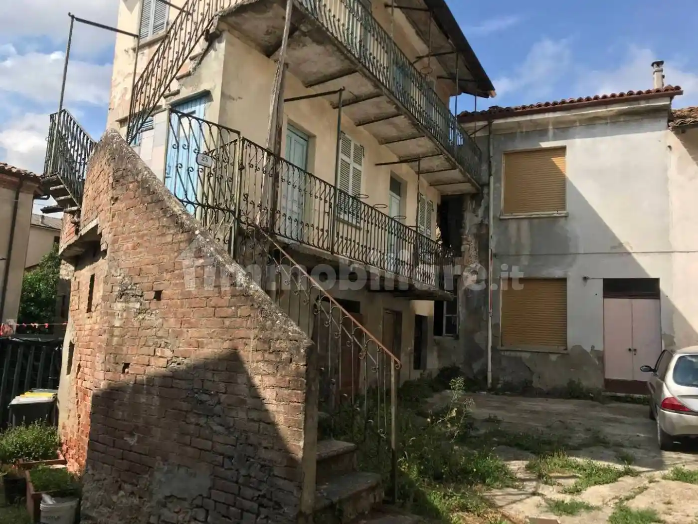 Rustico - Casale in vendita a Carezzano