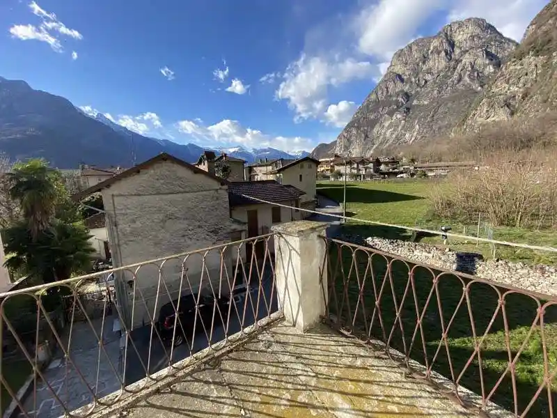 Casa indipendente in vendita a Novate Mezzola