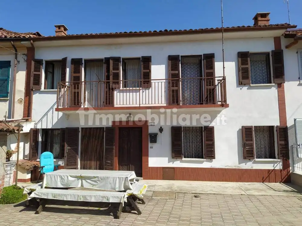 Rustico - Casale in vendita a Asti
