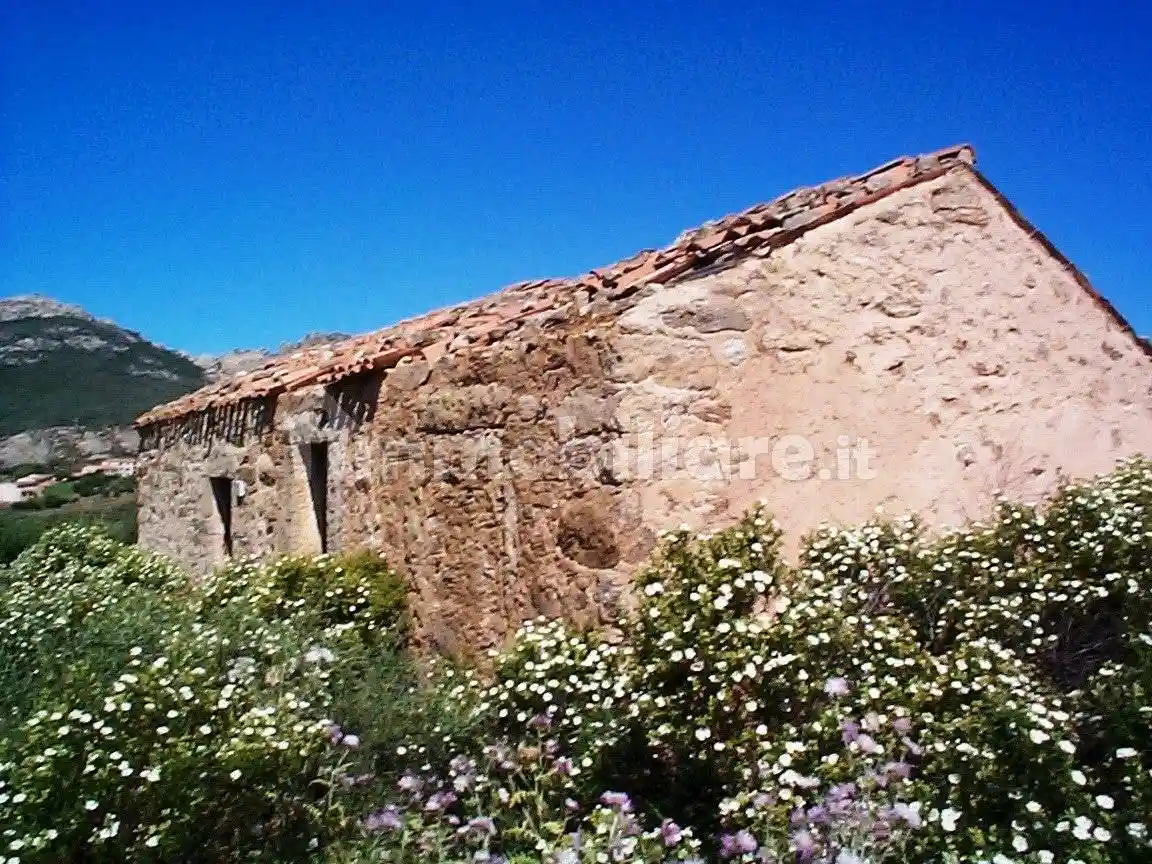 Rustico - Casale in vendita a Olbia