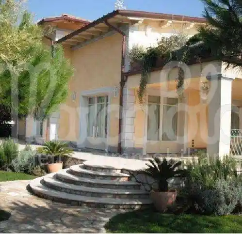 Villa in vendita a Forte dei Marmi