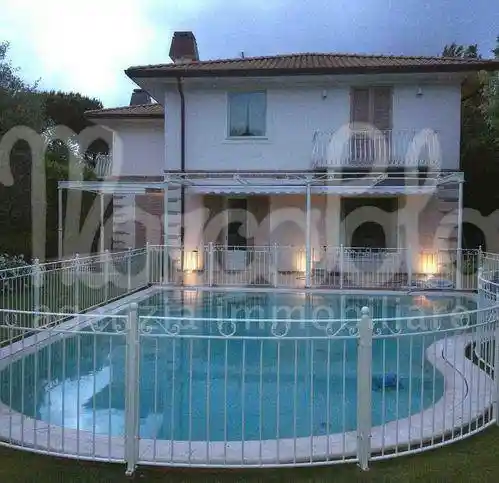 Villa in vendita a Forte dei Marmi