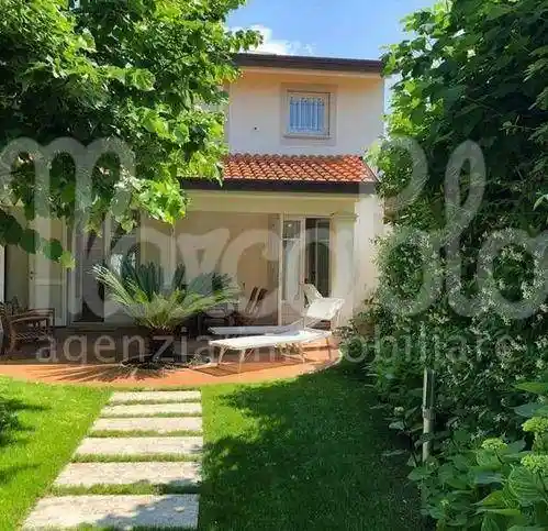 Villa in affitto a Forte dei Marmi