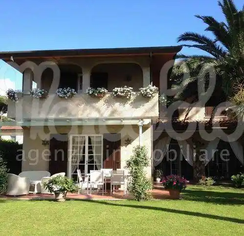 Villa in affitto a Forte dei Marmi
