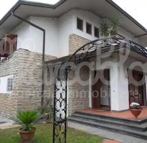 Villa in vendita a Forte dei Marmi