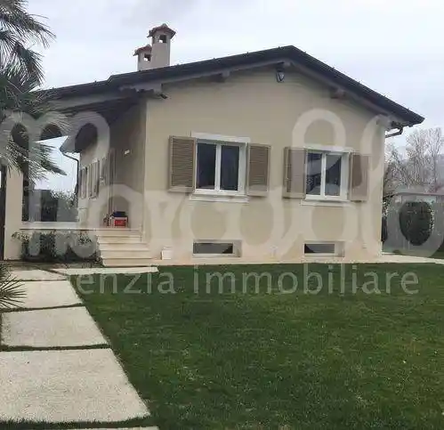 Villa in affitto a Forte dei Marmi