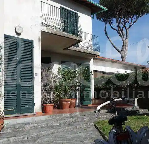 Villa in vendita a Forte dei Marmi
