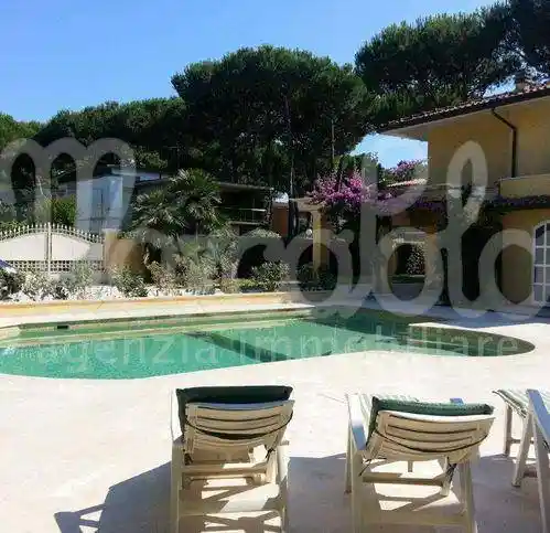 Villa in affitto a Forte dei Marmi