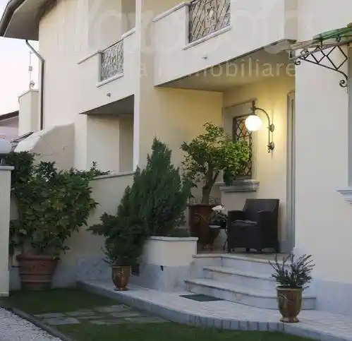 Villa in affitto a Forte dei Marmi