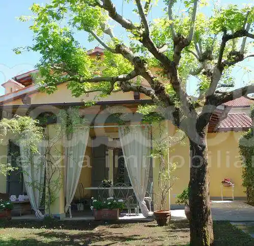 Villa in affitto a Forte dei Marmi