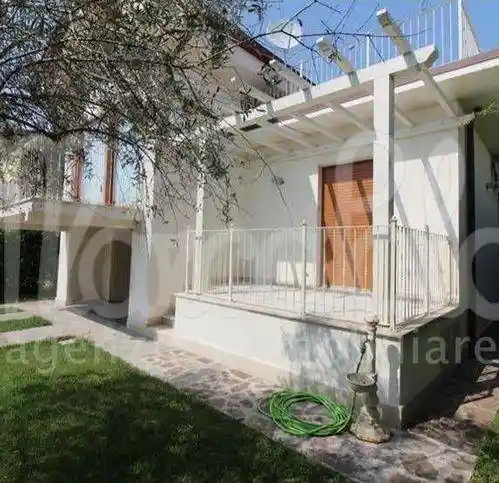 Villa in vendita a Forte dei Marmi