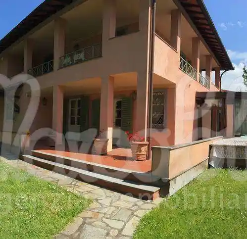 Villa in vendita a Forte dei Marmi