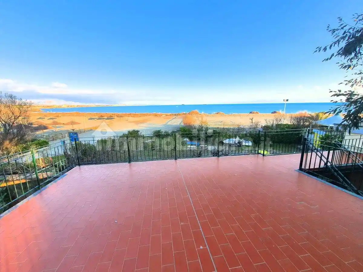 Appartamento in vendita a Ameglia