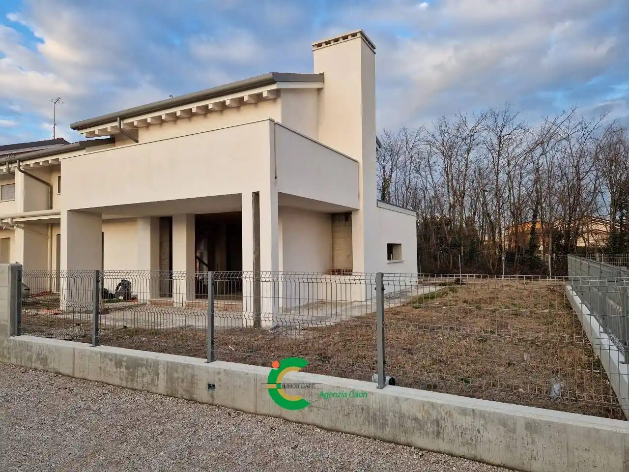 Villa in vendita a Loria