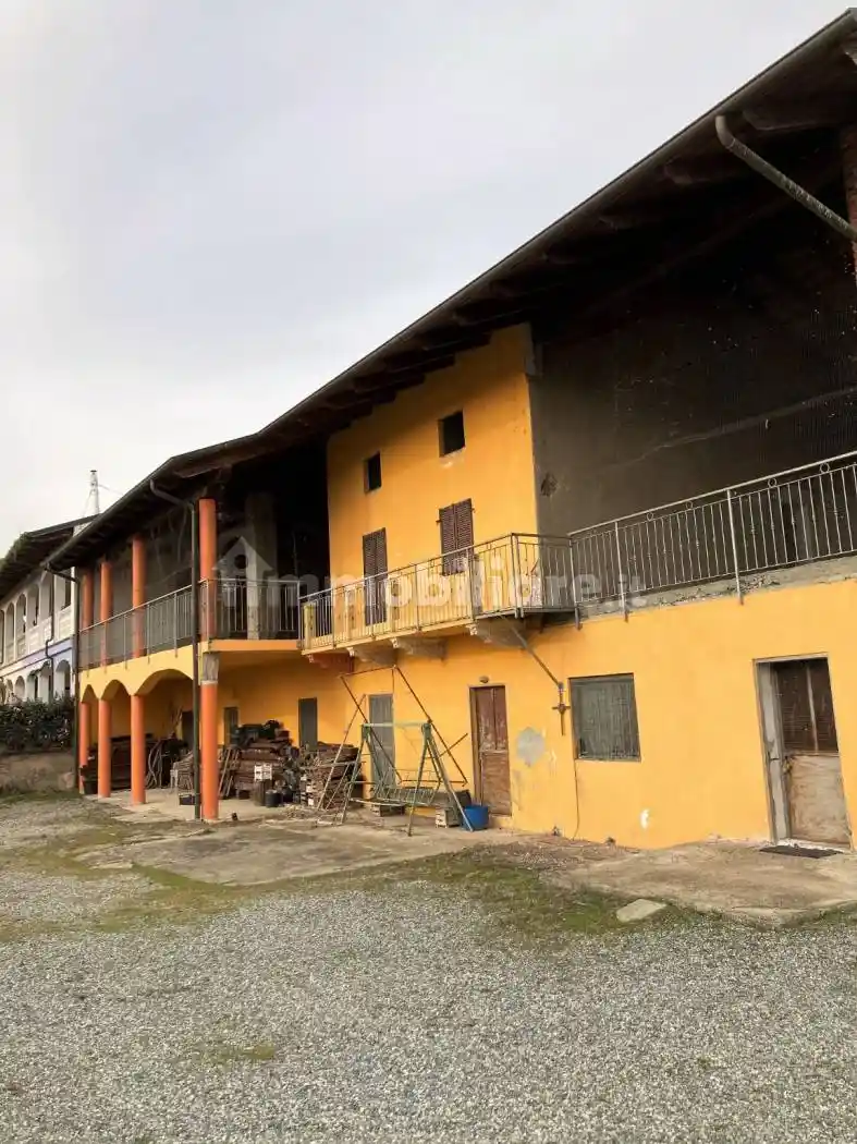 Rustico - Casale in vendita a Alice Castello