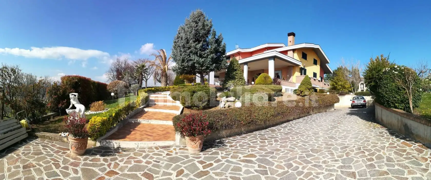 Villa in vendita a Teramo