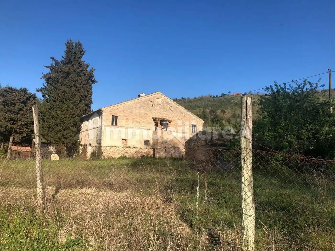 Rustico - Casale in vendita a Macerata