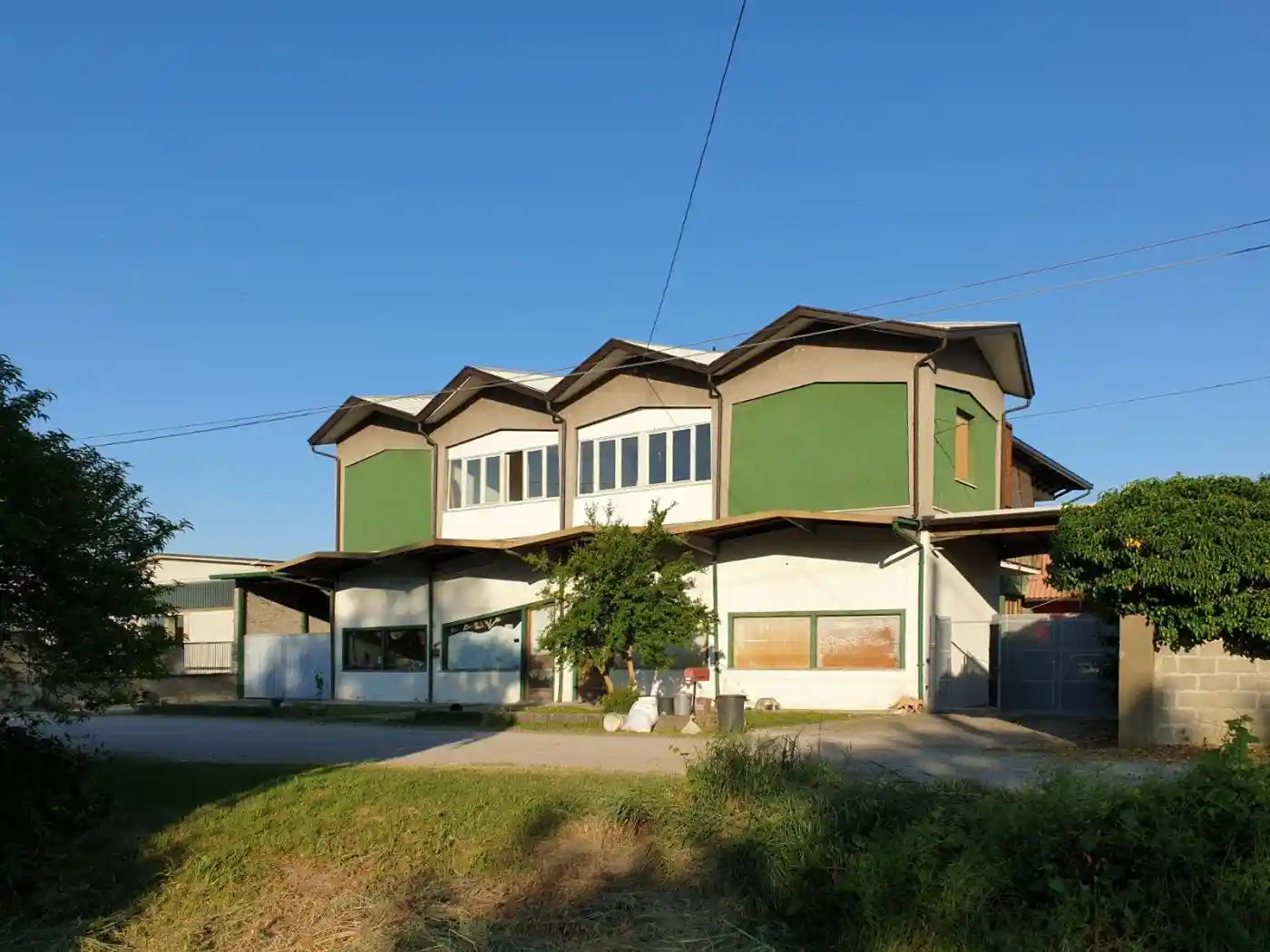 Palazzo - Edificio in vendita a Maleo