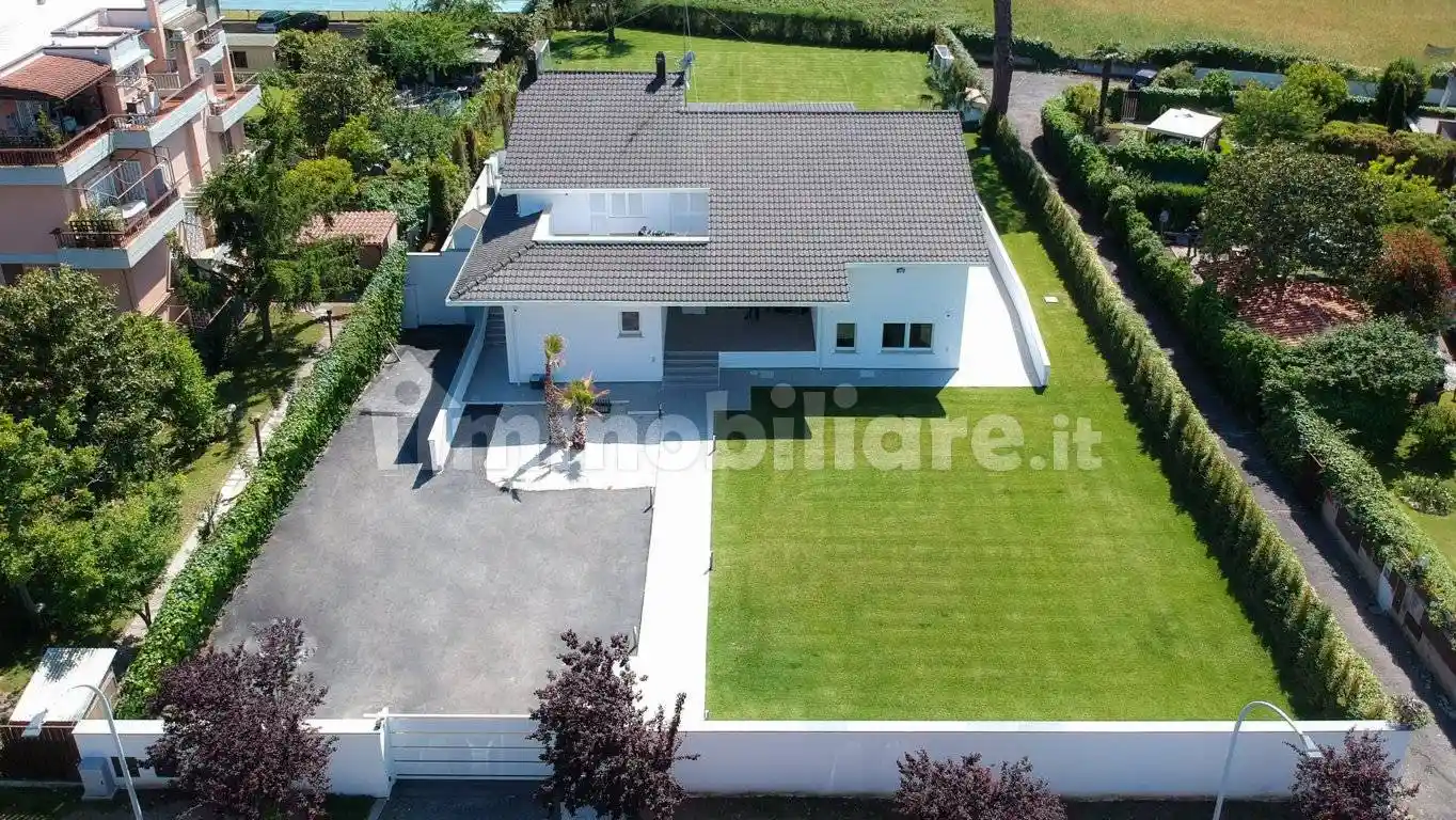 Villa unifamiliare via Stesicoro 10, Axa, Roma - foto 3