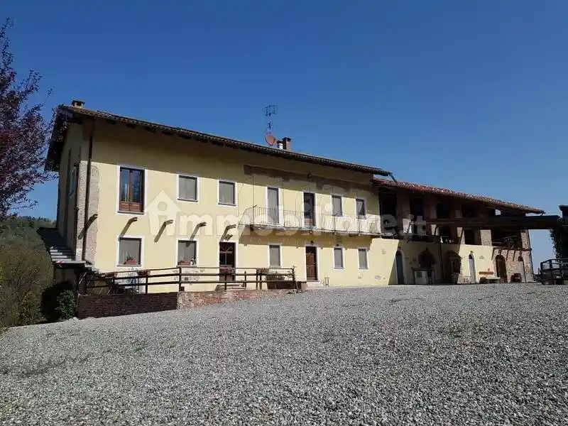 Villa in vendita a Lauriano