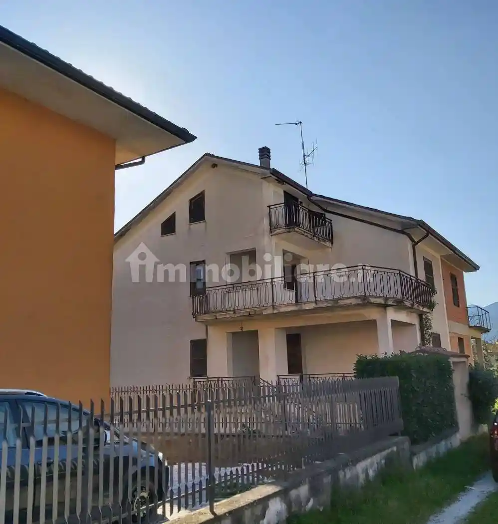 Villa in vendita a Broccostella