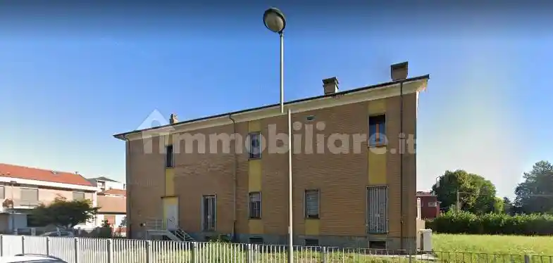 Palazzo - Edificio in vendita a Beinasco