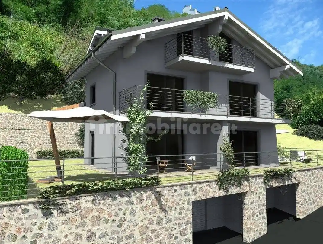 Villa in vendita a Sorico