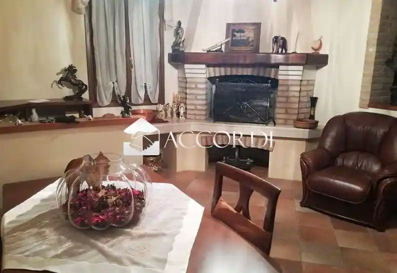 Casa indipendente in vendita a Follina