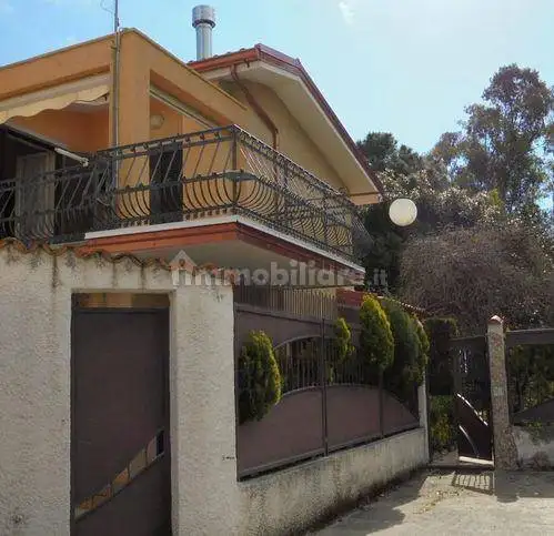 Villa in vendita a Borgia