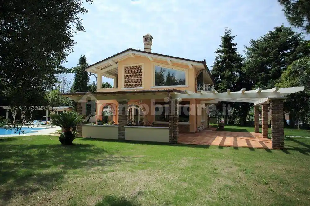 Villa in affitto a Pietrasanta