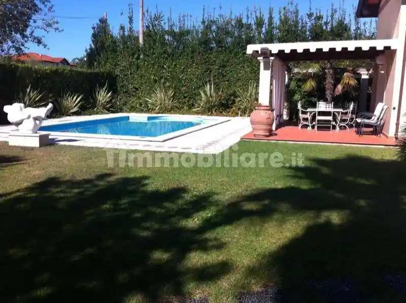 Villa in affitto a Forte dei Marmi