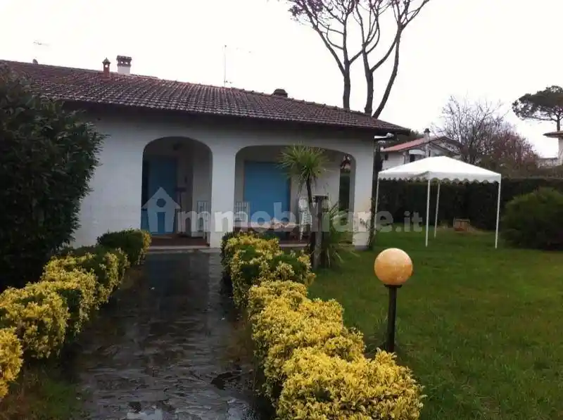 Villa in affitto a Forte dei Marmi