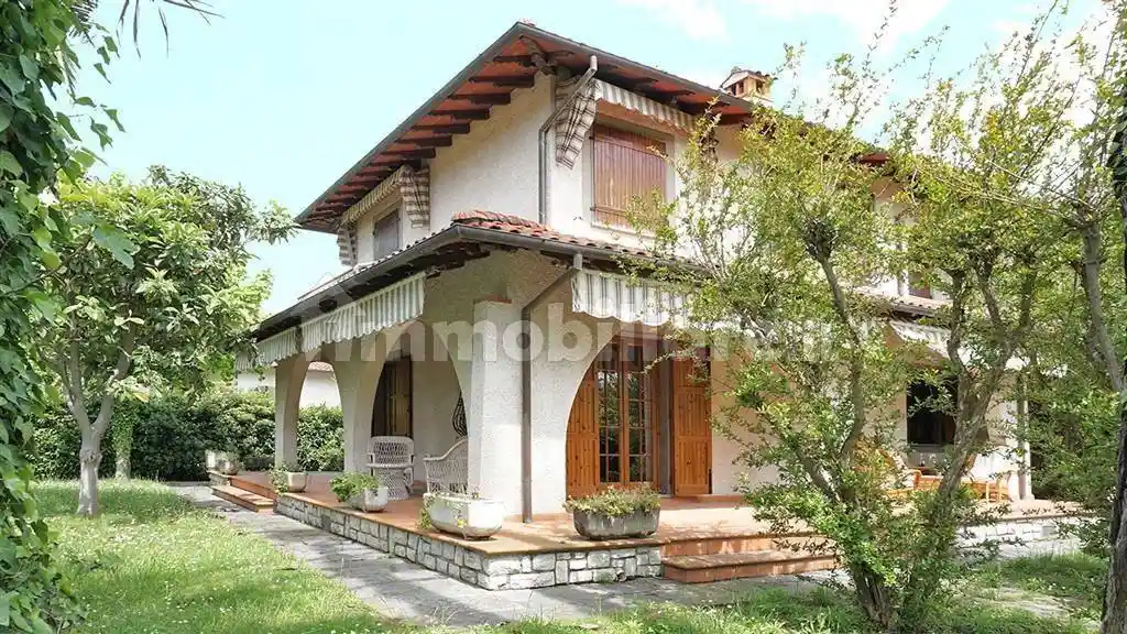 Villa in vendita a Forte dei Marmi