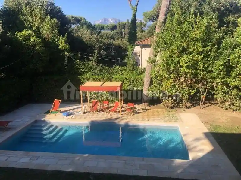 Villa in affitto a Forte dei Marmi
