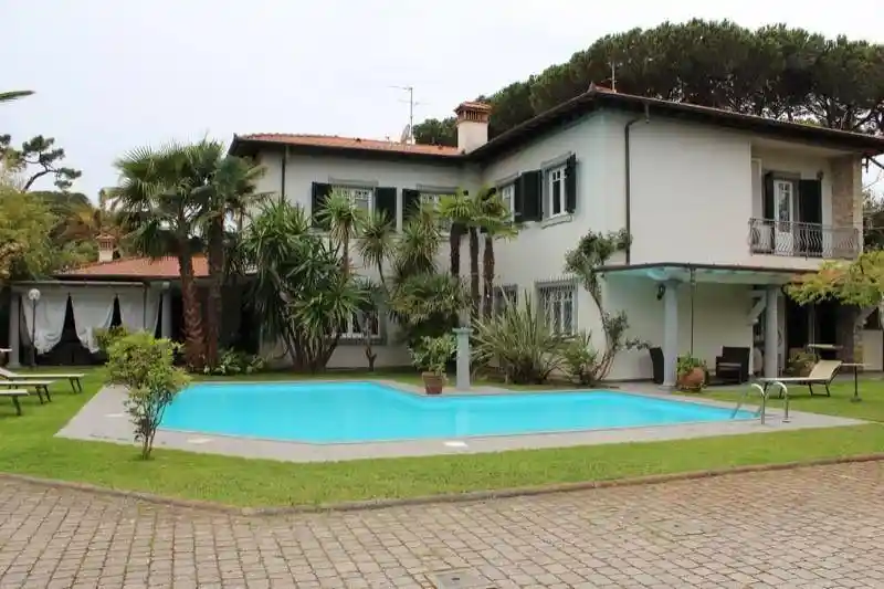 Villa in affitto a Forte dei Marmi