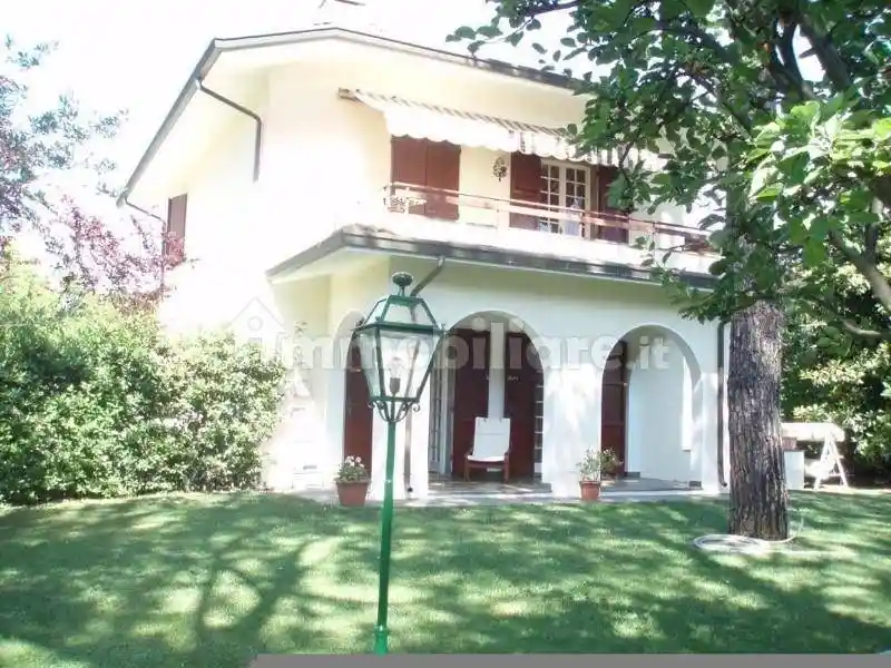 Villa in affitto a Forte dei Marmi