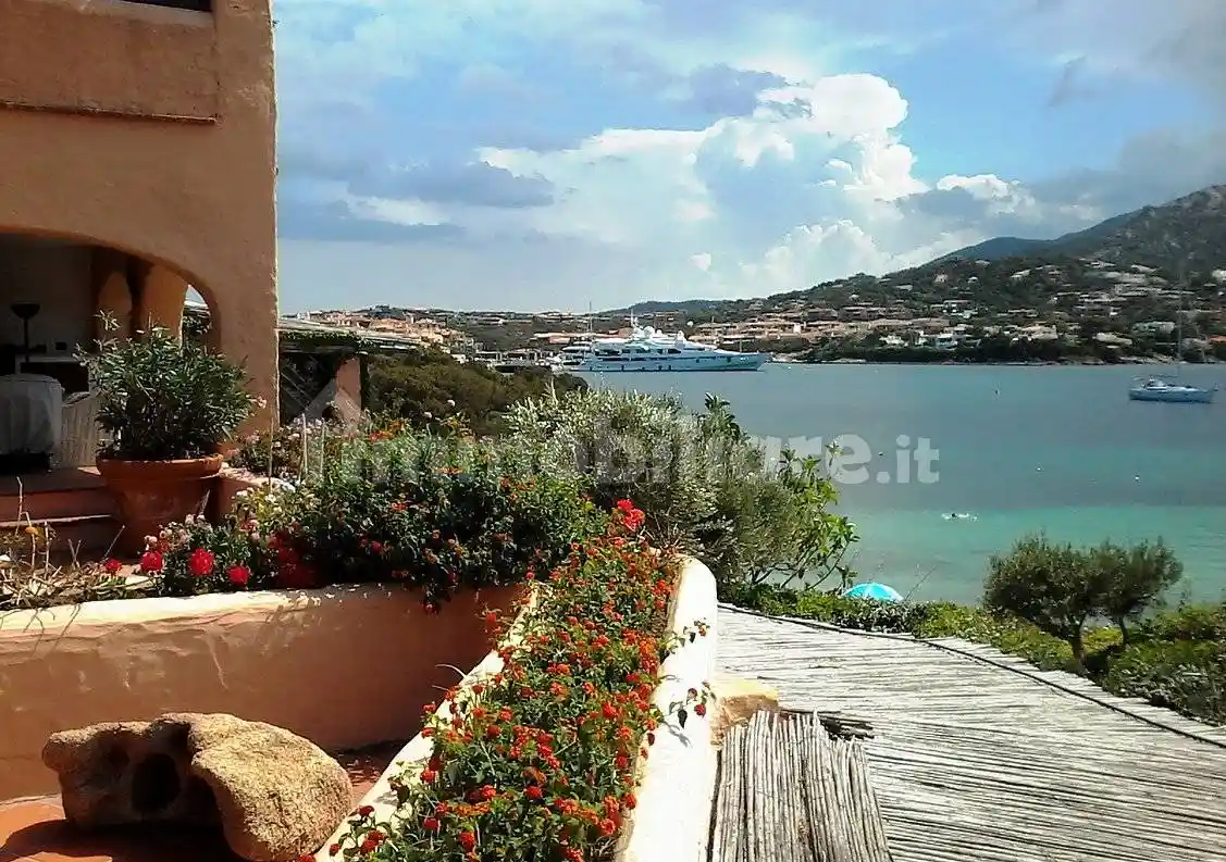 Appartamento in vendita a Arzachena