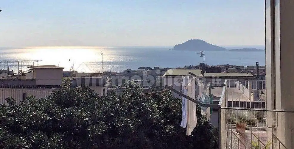 Appartamento in affitto a Pozzuoli