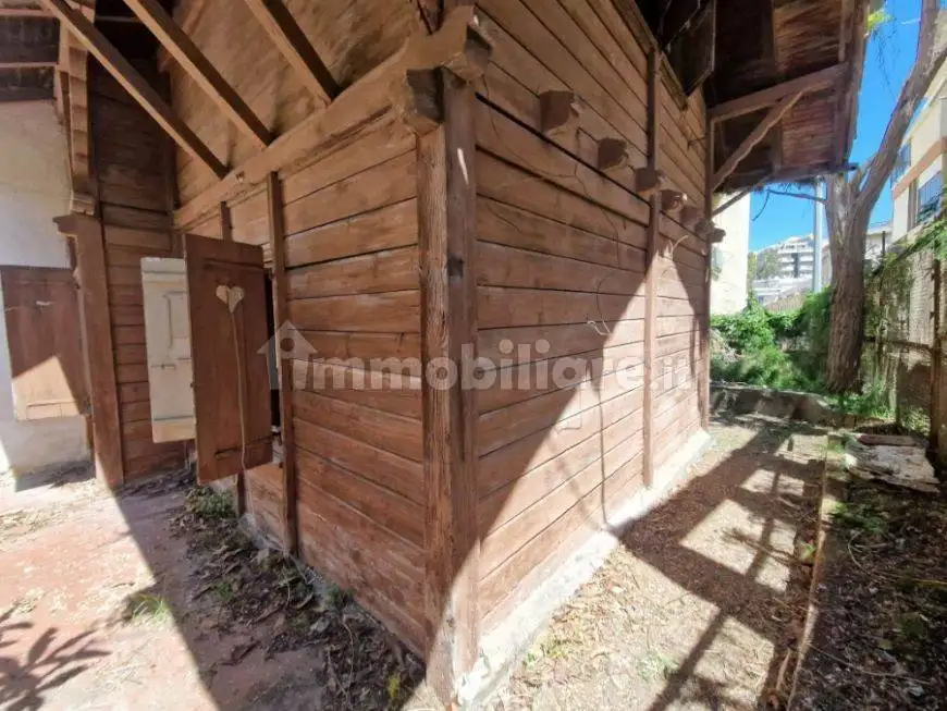 Palazzo - Edificio in vendita a Reggio Calabria