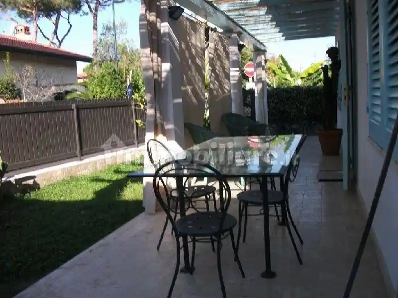 Villa in affitto a Forte dei Marmi
