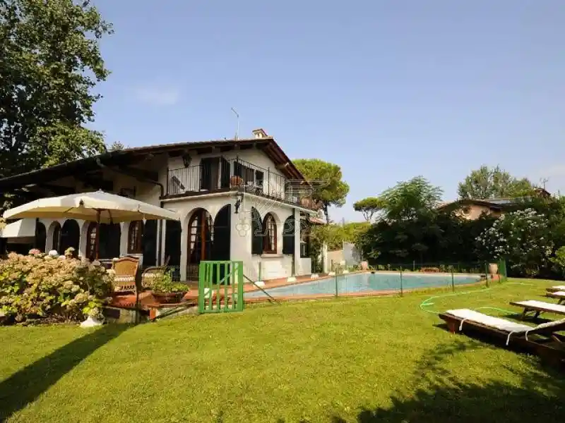 Villa in affitto a Forte dei Marmi