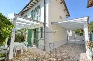 Villa in affitto a Forte dei Marmi