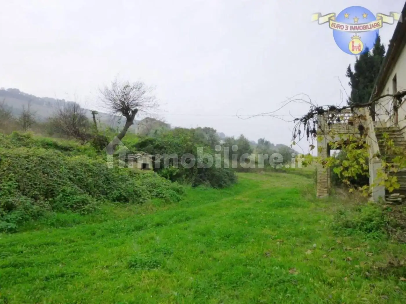 Rustico - Casale in vendita a Carassai