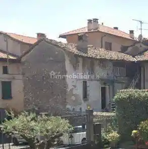 Appartamento in vendita a Canzo