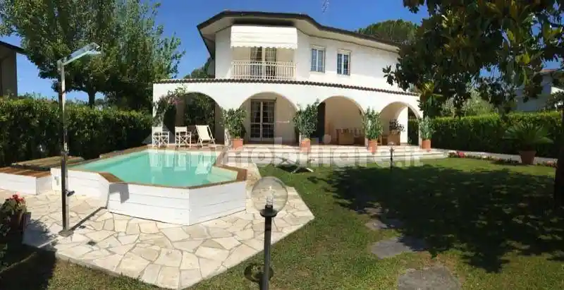 Villa in affitto a Forte dei Marmi